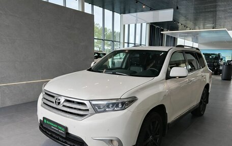 Toyota Highlander III, 2012 год, 1 499 000 рублей, 3 фотография