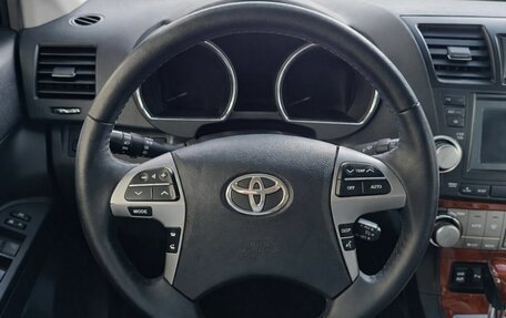 Toyota Highlander III, 2012 год, 1 499 000 рублей, 11 фотография