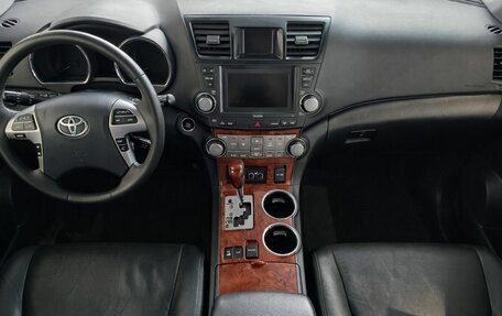 Toyota Highlander III, 2012 год, 1 499 000 рублей, 13 фотография