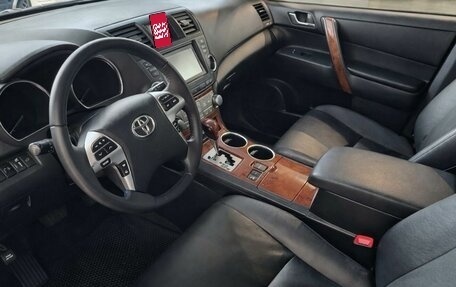Toyota Highlander III, 2012 год, 1 499 000 рублей, 7 фотография