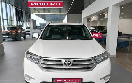 Toyota Highlander III, 2012 год, 1 499 000 рублей, 2 фотография