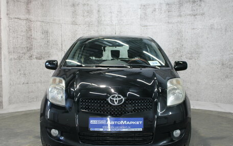 Toyota Yaris III рестайлинг, 2007 год, 453 000 рублей, 2 фотография