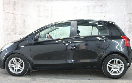 Toyota Yaris III рестайлинг, 2007 год, 453 000 рублей, 5 фотография