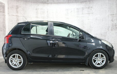 Toyota Yaris III рестайлинг, 2007 год, 453 000 рублей, 4 фотография