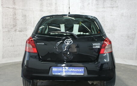 Toyota Yaris III рестайлинг, 2007 год, 453 000 рублей, 7 фотография