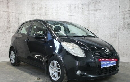 Toyota Yaris III рестайлинг, 2007 год, 453 000 рублей, 3 фотография