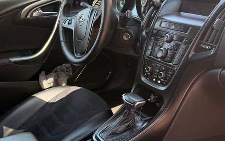 Opel Astra J, 2010 год, 635 000 рублей, 12 фотография