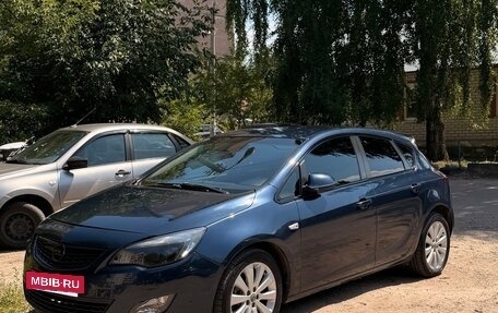 Opel Astra J, 2010 год, 635 000 рублей, 4 фотография