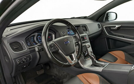 Volvo S60 Cross Country, 2018 год, 2 500 000 рублей, 16 фотография