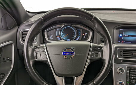 Volvo S60 Cross Country, 2018 год, 2 500 000 рублей, 22 фотография