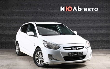 Hyundai Solaris II рестайлинг, 2013 год, 550 000 рублей, 3 фотография