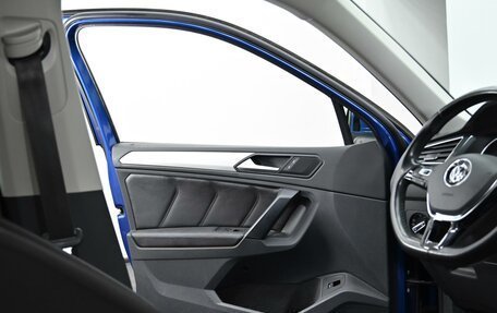 Volkswagen Tiguan II, 2020 год, 1 975 000 рублей, 11 фотография