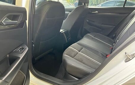 Volkswagen Golf VIII, 2022 год, 2 085 000 рублей, 11 фотография