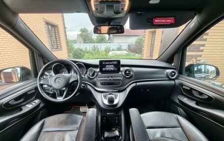 Mercedes-Benz V-Класс, 2018 год, 4 100 000 рублей, 10 фотография