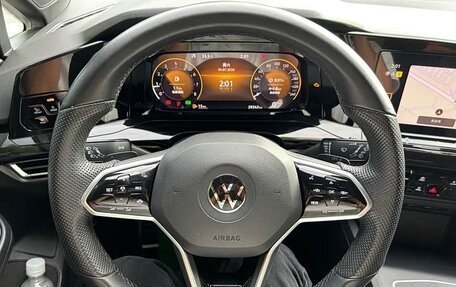 Volkswagen Golf VIII, 2022 год, 2 085 000 рублей, 14 фотография