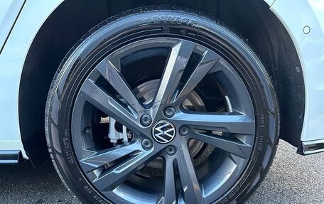 Volkswagen Golf VIII, 2022 год, 2 085 000 рублей, 27 фотография