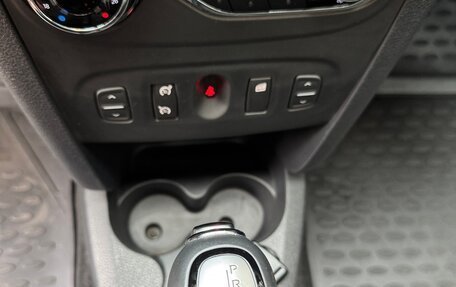 Renault Sandero II рестайлинг, 2017 год, 1 250 000 рублей, 23 фотография