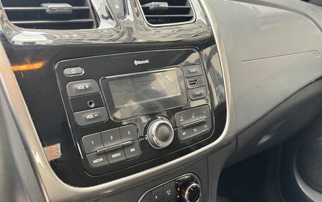 Renault Sandero II рестайлинг, 2017 год, 1 250 000 рублей, 24 фотография