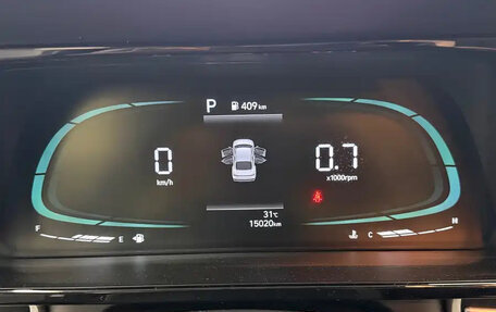 Hyundai Elantra, 2023 год, 1 880 000 рублей, 9 фотография