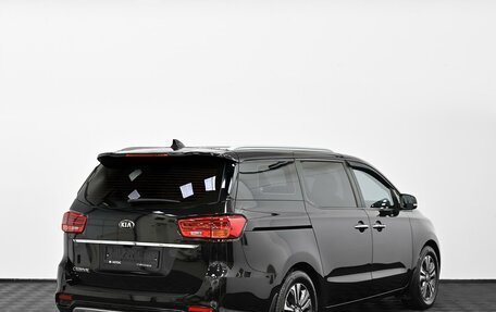 KIA Carnival III, 2018 год, 2 145 000 рублей, 2 фотография