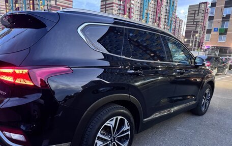 Hyundai Santa Fe III рестайлинг, 2018 год, 3 200 000 рублей, 3 фотография