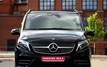Mercedes-Benz V-Класс, 2021 год, 7 000 000 рублей, 2 фотография