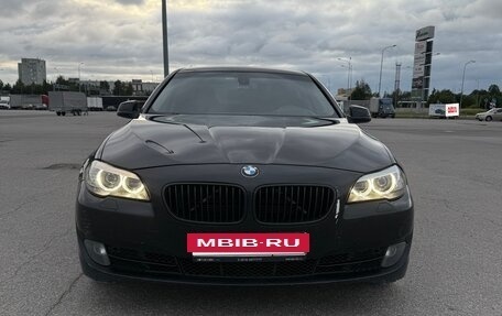 BMW 5 серия, 2011 год, 1 470 000 рублей, 2 фотография
