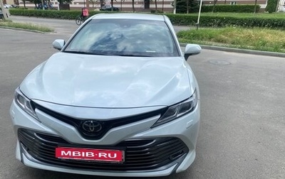Toyota Camry, 2019 год, 2 800 000 рублей, 1 фотография