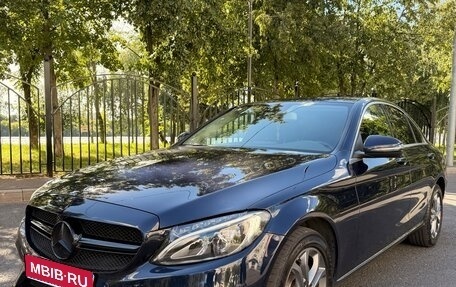Mercedes-Benz C-Класс, 2017 год, 1 750 000 рублей, 1 фотография