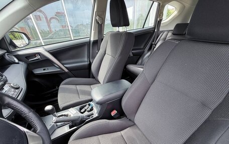 Toyota RAV4, 2019 год, 2 899 000 рублей, 24 фотография