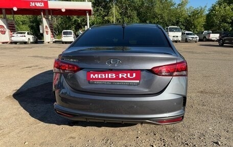 Hyundai Solaris II рестайлинг, 2021 год, 1 730 000 рублей, 2 фотография