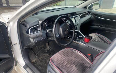 Toyota Camry, 2019 год, 2 800 000 рублей, 5 фотография