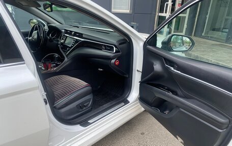 Toyota Camry, 2019 год, 2 800 000 рублей, 7 фотография