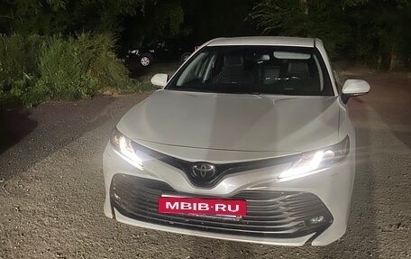 Toyota Camry, 2019 год, 2 800 000 рублей, 9 фотография
