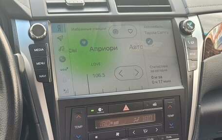 Toyota Camry, 2017 год, 2 400 000 рублей, 14 фотография