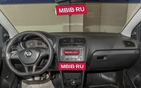 Volkswagen Polo VI (EU Market), 2016 год, 900 000 рублей, 17 фотография