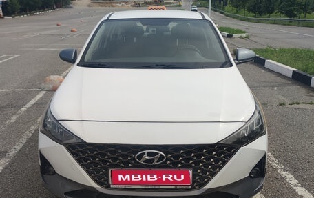 Hyundai Solaris II рестайлинг, 2020 год, 1 300 000 рублей, 1 фотография