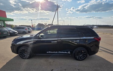 Mitsubishi Outlander III рестайлинг 3, 2013 год, 1 350 000 рублей, 2 фотография