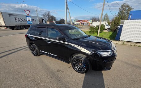 Mitsubishi Outlander III рестайлинг 3, 2013 год, 1 350 000 рублей, 4 фотография