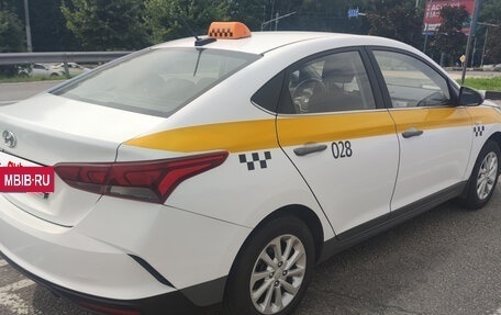 Hyundai Solaris II рестайлинг, 2020 год, 1 300 000 рублей, 3 фотография