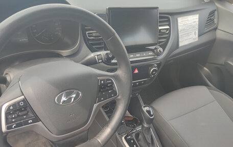 Hyundai Solaris II рестайлинг, 2020 год, 1 300 000 рублей, 12 фотография