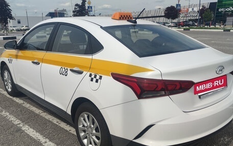 Hyundai Solaris II рестайлинг, 2020 год, 1 300 000 рублей, 4 фотография