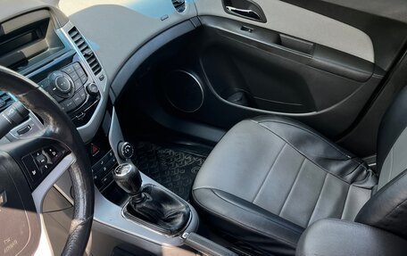 Chevrolet Cruze II, 2011 год, 760 000 рублей, 7 фотография