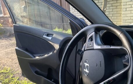 Hyundai Solaris II рестайлинг, 2015 год, 1 260 000 рублей, 8 фотография