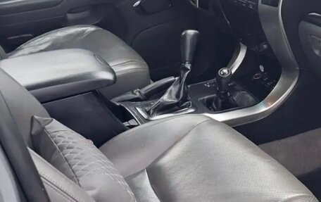 Toyota Land Cruiser Prado 120 рестайлинг, 2008 год, 1 800 000 рублей, 10 фотография