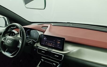 Geely Coolray I, 2023 год, 1 835 000 рублей, 11 фотография