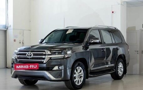 Toyota Land Cruiser 200, 2010 год, 2 900 000 рублей, 3 фотография