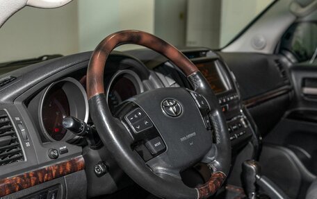 Toyota Land Cruiser 200, 2010 год, 2 900 000 рублей, 23 фотография