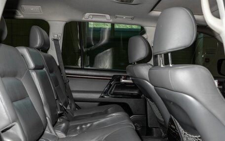 Toyota Land Cruiser 200, 2010 год, 2 900 000 рублей, 30 фотография