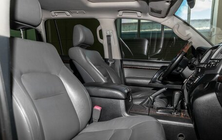 Toyota Land Cruiser 200, 2010 год, 2 900 000 рублей, 29 фотография